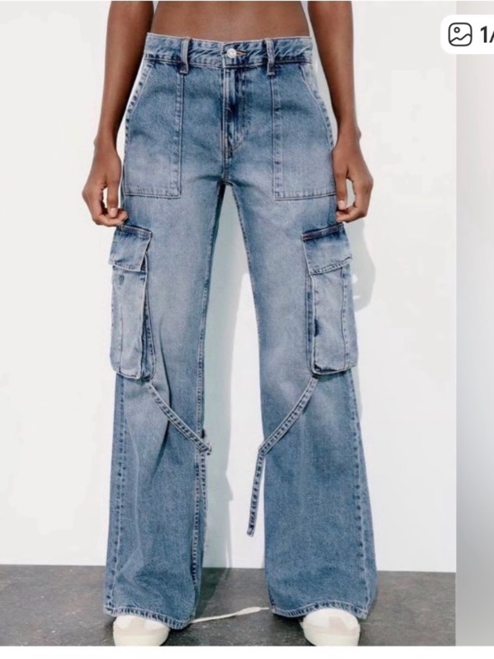 Zara Mid-riseCargo Jeans in Light Blue